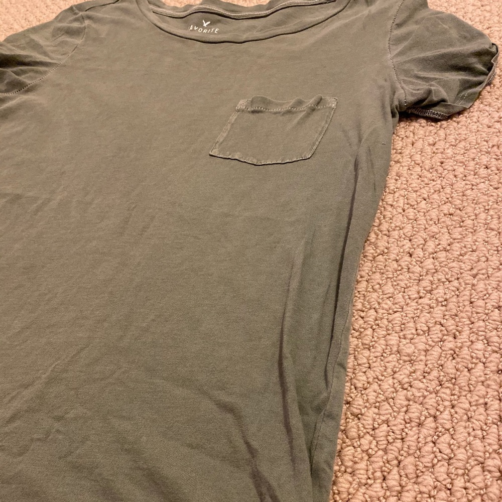 Casual army green AE t-shirt